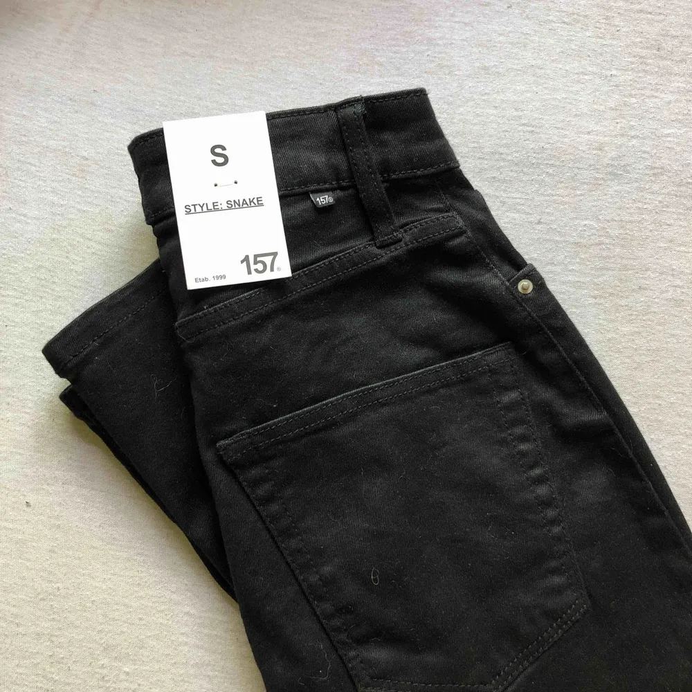 Oanvända jeans från lager 157, lapp kvar • frakt tillkommer 🌼. Jeans & Byxor.