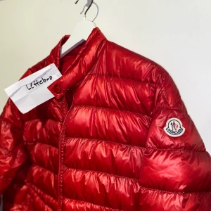 Moncler Acorus - MONCLER ACORUS SIZE 5 Fits Large Good condition Price 3999kr🔥 SVERIGE