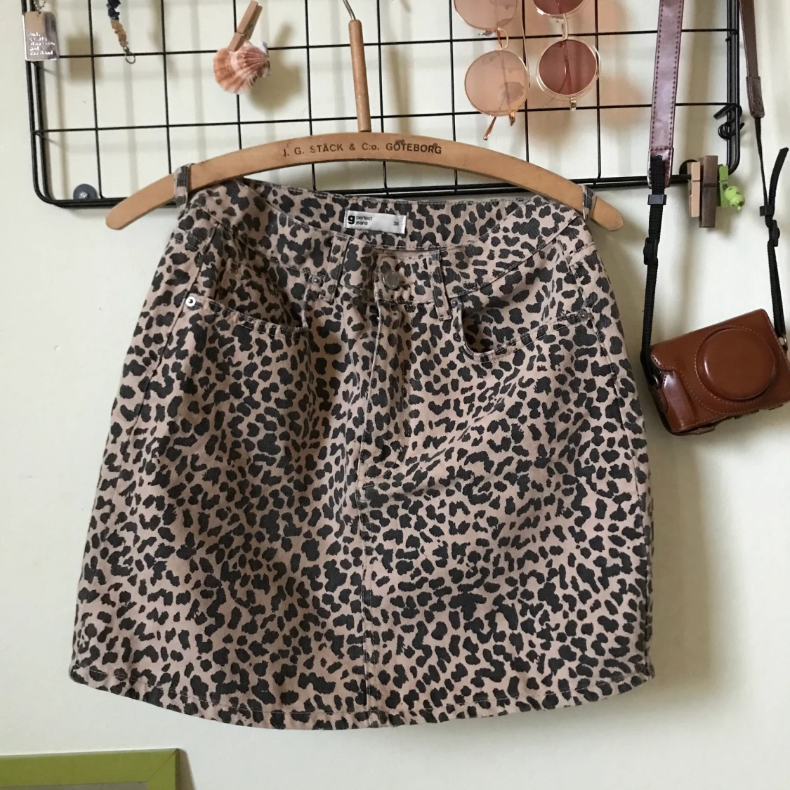 Leopardmönstrad kjolđ