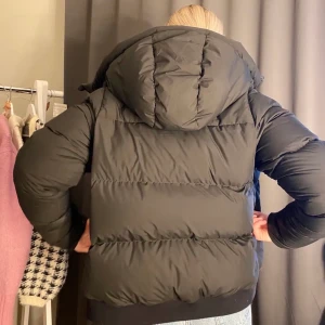 Peak jacka - Jätteskön vinterjacka från peak performance💓💓