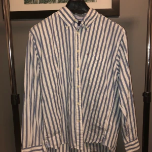 Tommy Hilfiger skjorta - Grymt najs skjorta från Tommy Hilfiger, Stl XL🙌🏼🌟 bra skick
