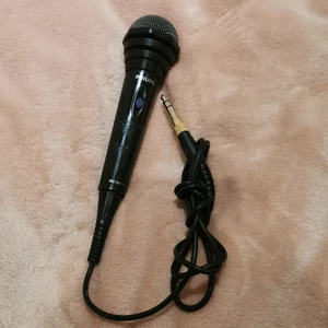 Mikrofon - Mikrofon från Philips som inte längre används, fungerar helt perfekt :) pris exklusive frakt! 
