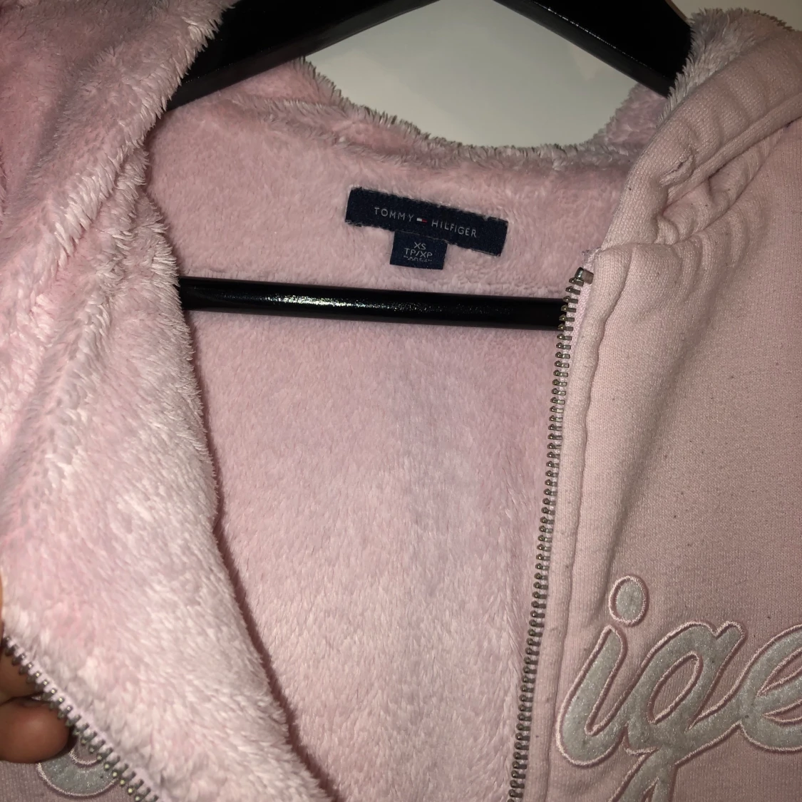 Äkta hilfiger  - 90