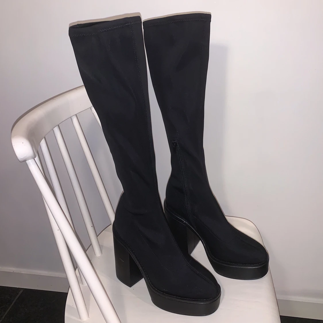 Knähöga platåboots från asos - 90