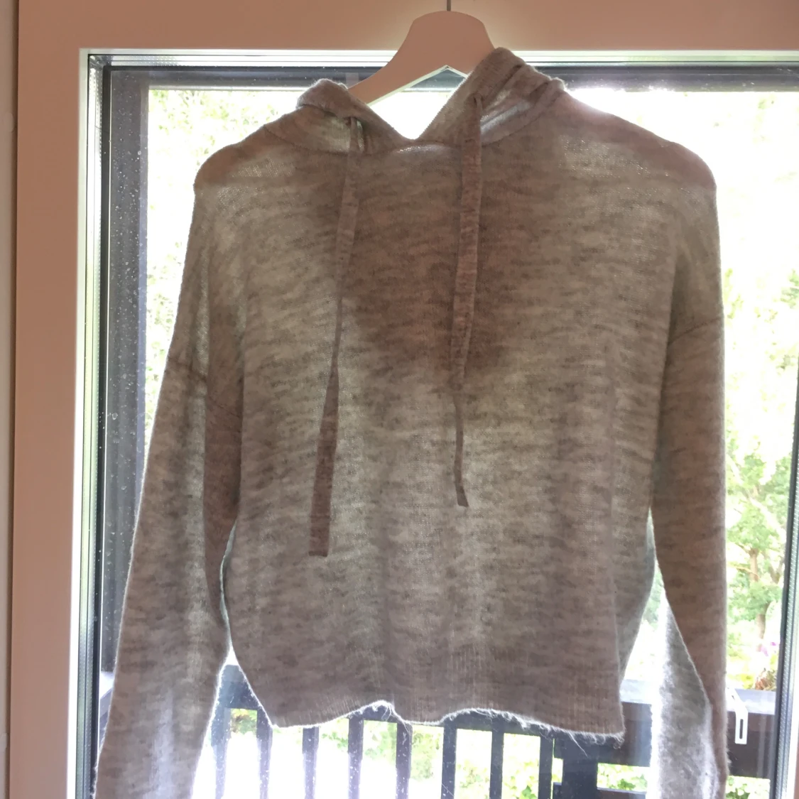 Grå huvtröja strl S - 90