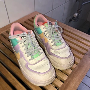 💃🏼INTRESSEKOLL💃🏼 - Kommer såklart putsa dom och fräscha till dem innan de säljs!! Använda sparsamt💓 storlek 36, bud ligger på 370 utan frakt. Budgivningen avslutad 1 augusti