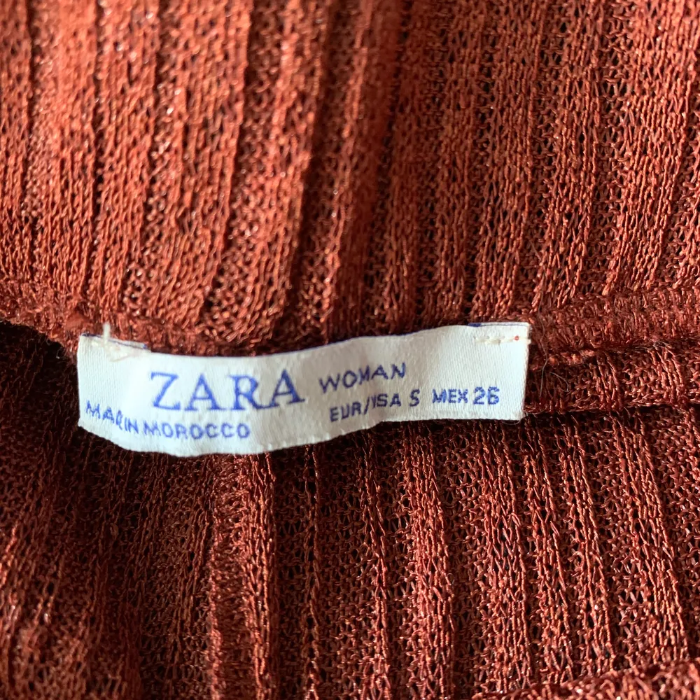 Mjukisbyxor ifrån Zara 100kr inklusive frakt . Jeans & Byxor.