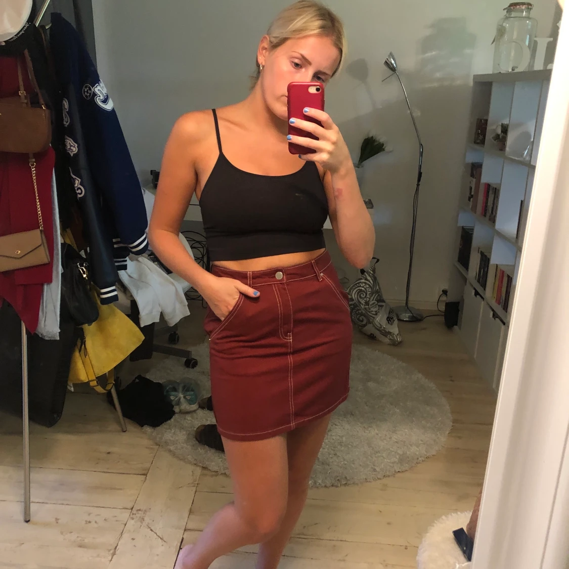 Röd kjol från H&M - 91