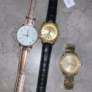 Klockor - I fint skick... 50kr per stick