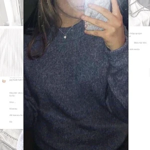 Stickad ulltröja från Saint Tropez  - Säljer denna superfina stickade ulltröja i en fin blå färg från Saint Tropez. Storlek M men passar XS-L, beroende på hur man vill att den ska sitta. Säljer på grund av att den inte kommit till användning💙💙priset som står är exklusive frakt!! 