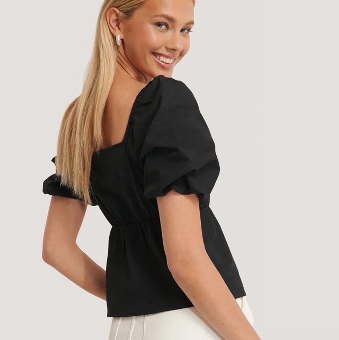 Topp med puffärm - 90