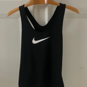 NIKE SPORT LINNE - Oanvänd