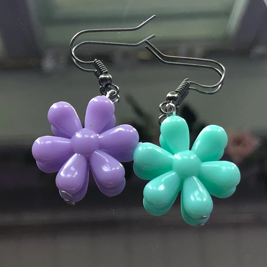 Örhängen med blommor