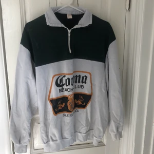 Vintage Tröja - Vintage tröja i bra skick. Köpt på beyond retro för 300kr för ca 1 år sedan och är knappt använd