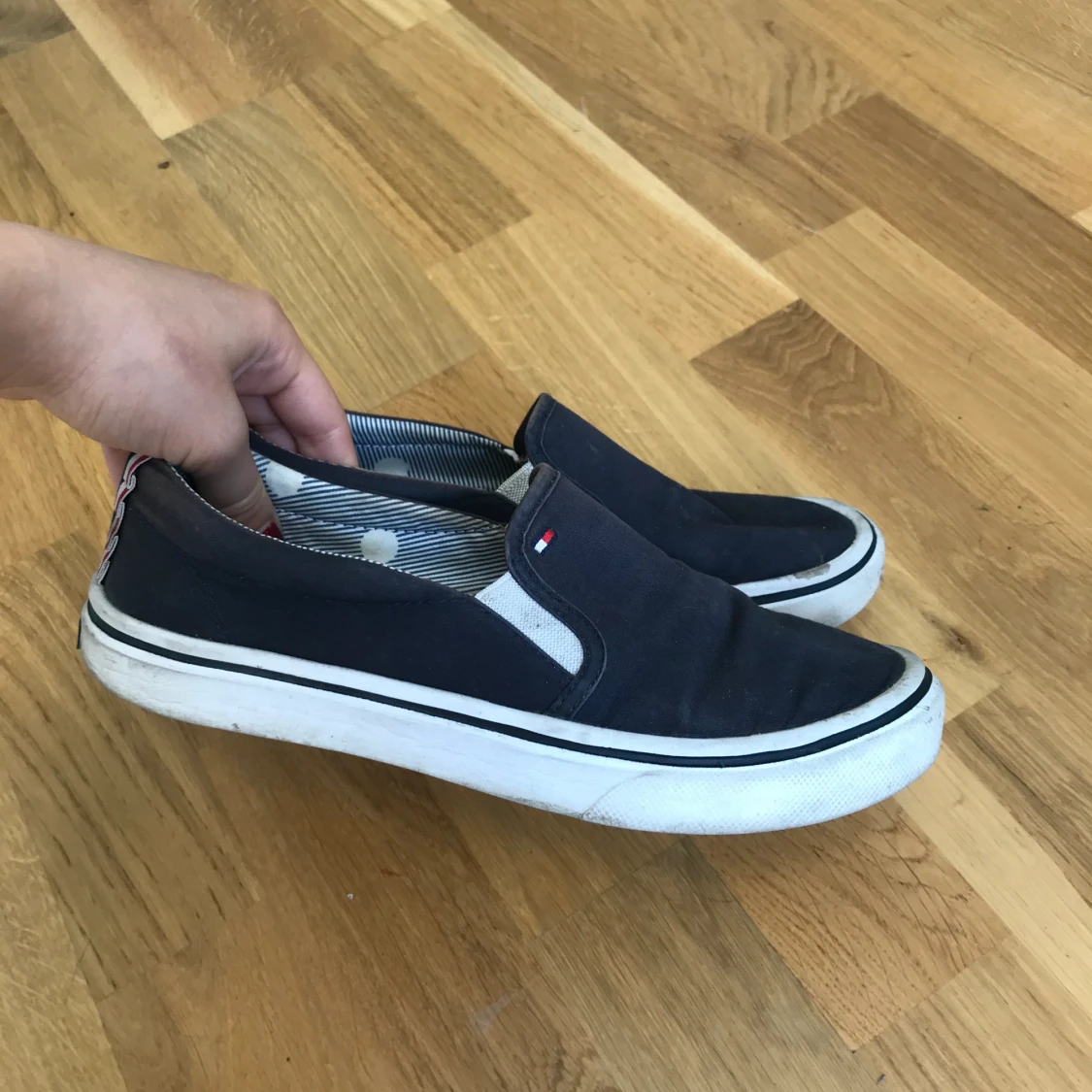 skor från tommy hilfiger