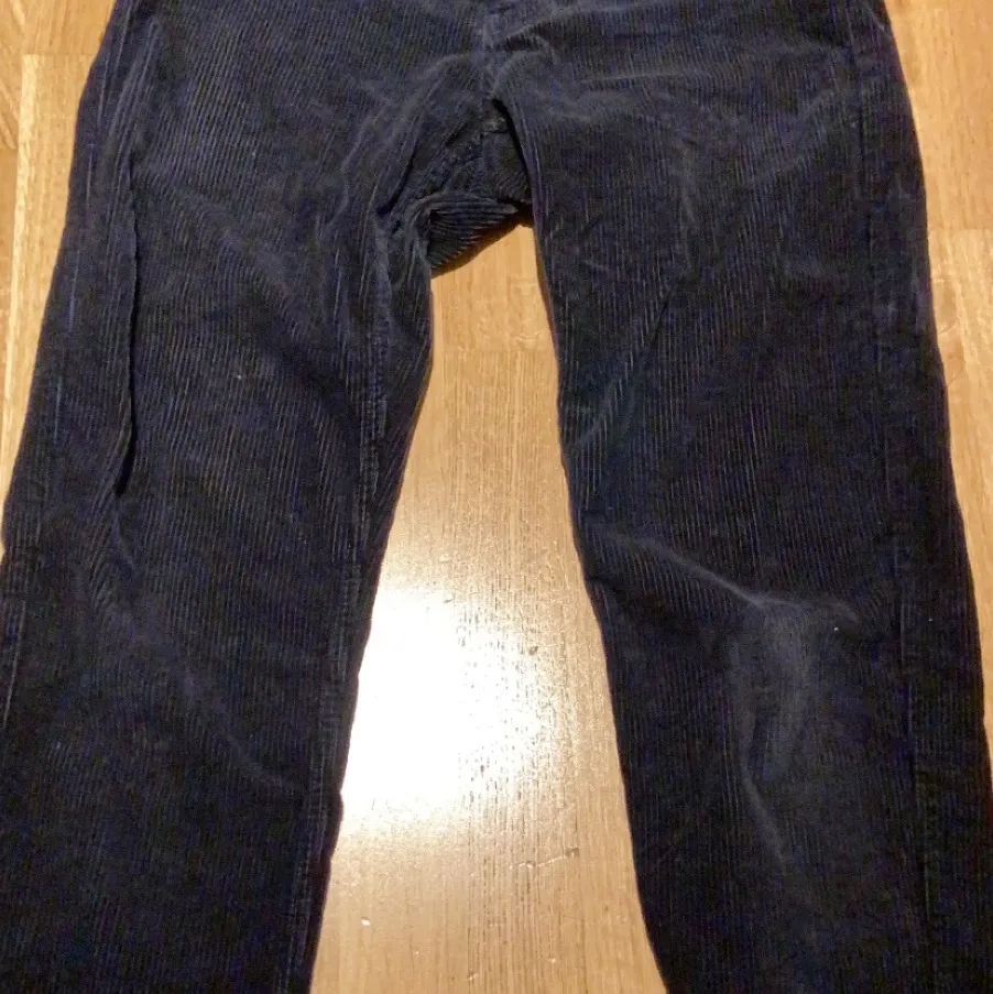 köptes för 1100kr, men är nu för små för mig. Köparen betalar frakt. Jeans & Byxor.