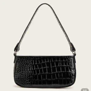 Baguette väska - Kommer inte till användning. Endast använd två gånger! Budgivning från 50 kr + frakt, HÖGSTA BUD 170 KR INKL FRAKT! 