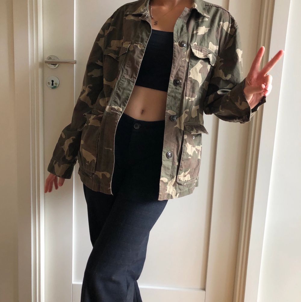 Camouflage jacka - H&M | Plick Second Hand