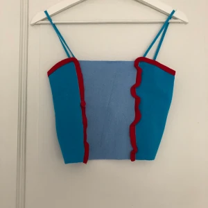 Linne i S - Super coolt linne som aldrig är använt! Säljer för att jag inte fått användning för det! Pris kan diskuteras💕💕💕💕