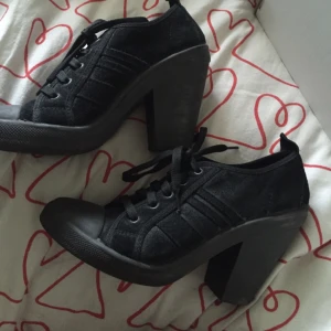  - Från Topshop :)
Möts upp i Stockholm.