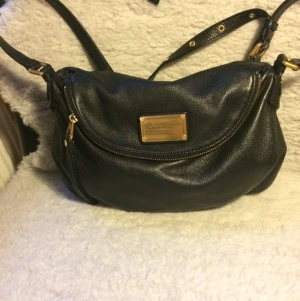  - Säljer min fina Marc Jacobs väska.
I väldigt gott skick.
