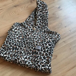  - En snygg & skön tröja från Sweet sktbs