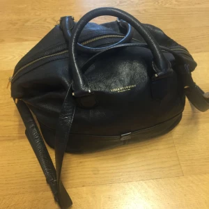  - Säljer min Tiger of sweden väska, sparsamt använd!:)