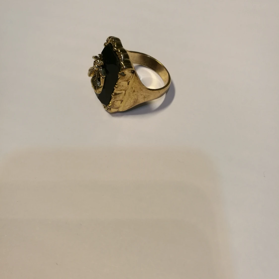 Guld ring skalbagge/fluga - 90