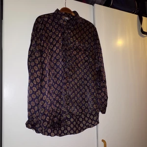  - Jättefin vintageskjorta i silke