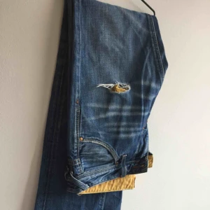  - Supersnygga retro jeans från Lee. Köpare står för frakt🦠eller så möts vi på söder