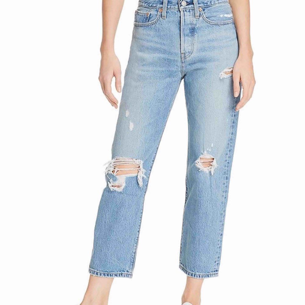 SKITSNYGGA Levis jeans i storlek W24 L26 😩🕺✨ Endast använda en gång, pågrund av fel storlek! Nypris: 1200 kr. Jeans & Byxor.