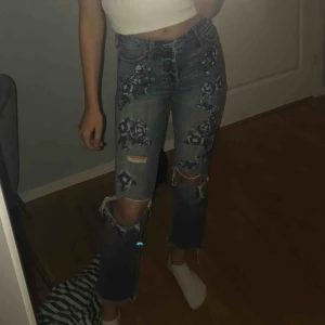  - Världens finaste jeans från hollister har tyvärr blivit för små för mig. Köpare står för ev frakt