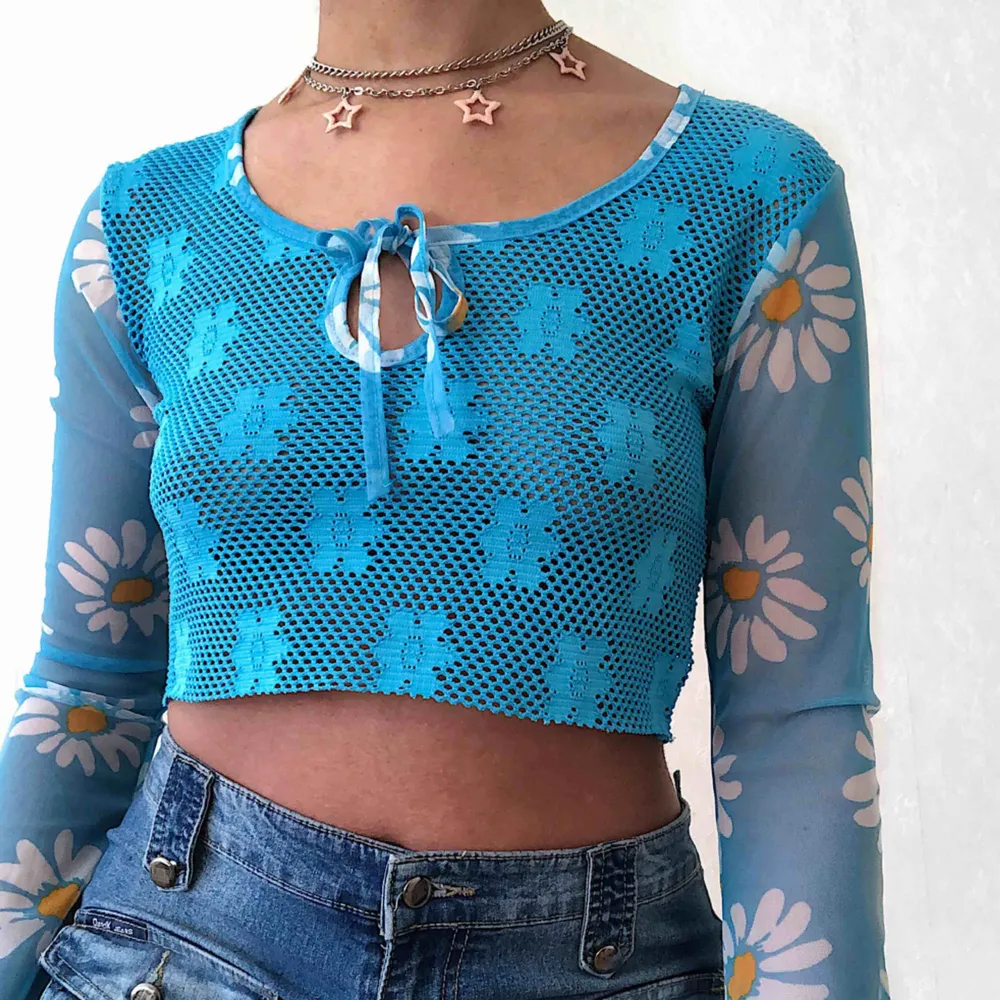 Söt somrig crop top☀️ reserverad till 25.e ☀️fri frakt. Toppar.