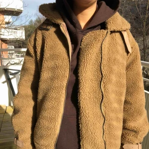  - Teddy jacket från Nelly knappt använd storlek 36