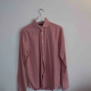  - Tiger of Sweden skjorta i fint skick