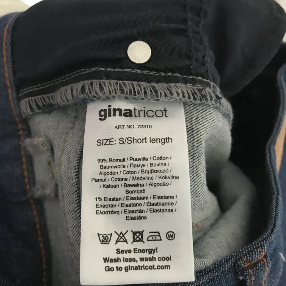 Bootcut jeans från ginatricot, storlek S, short length, knappt använda. Köpare står för frakt.. Jeans & Byxor.