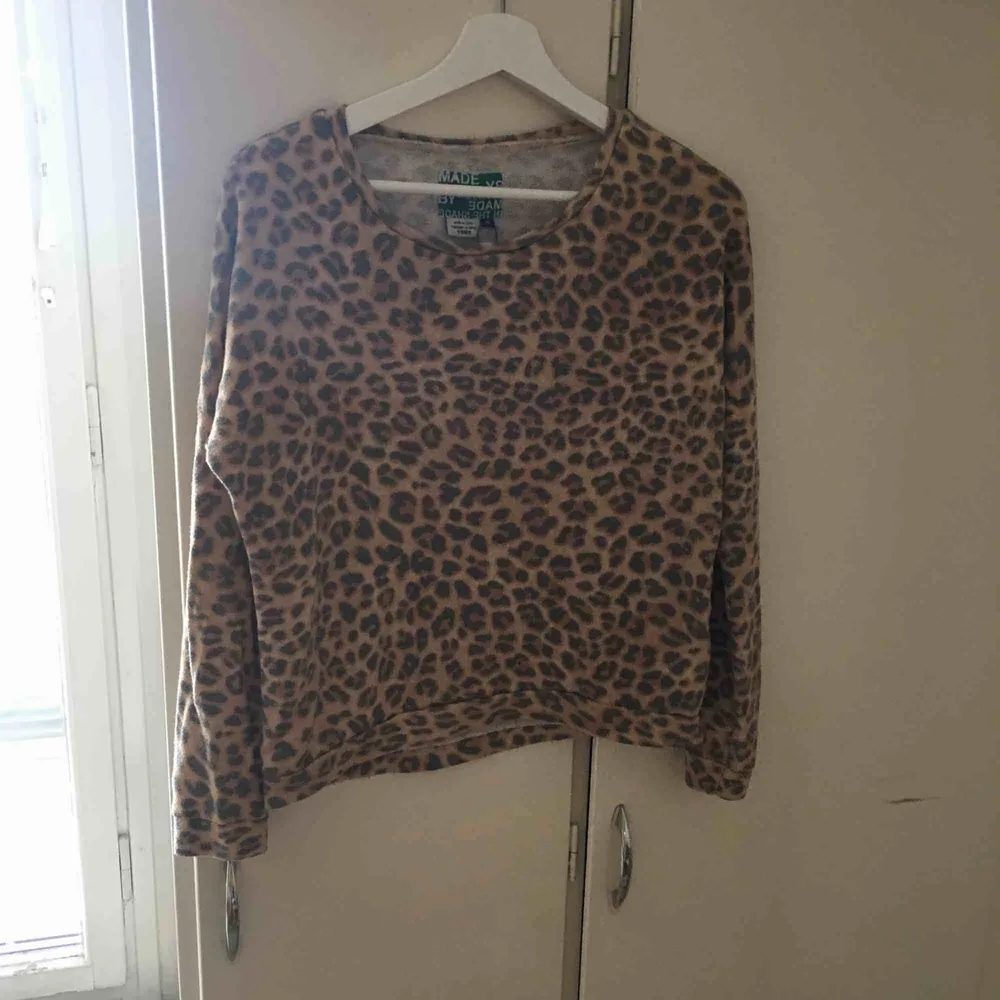 Leopard tröja . Hoodies.