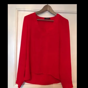  - Blus från Vila, knappt använd. 