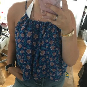  - Väldigt fint sommarlinne från h&m, köpte förra sommaren och använt väldigt sparsamt. Frakt 30kr