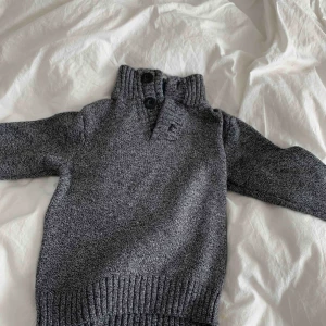  - Kofta aldrig använd storlek 98/104