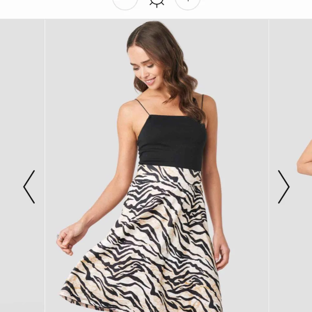 Säljer denna fina kjolen från NA-KD. Aldrig använd bara provad. Säljes pga för liten storlek. Ny pris 300. Säljs för 150+ frakt💫🐅 Kontakta för fler bilder. . Kjolar.