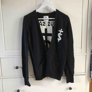  - Min long time favorittröja från Unif (köpt på Nastygal). Jättefint skick. Säljer pga kommer aldrig till användning. Köparen står för frakt, kan även mötas i Helsingborg. 