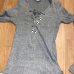 Tröja  - Använd fåtal gånger 