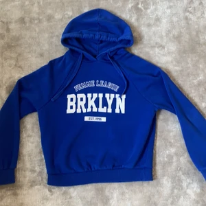 Hoodie - Fin Hoodie från Gina tricot