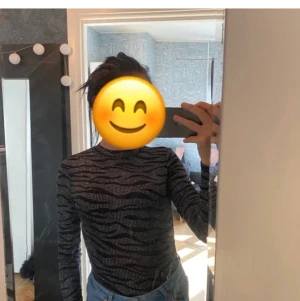 Snygg festbody! - Använd endast en gång på nyår förra året. 