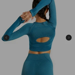 Gymshark set💪🏽 - Skit snyggt set från gymshark säljes pga att den inte passar mig i rumpan. Sitter på bekvämt och ser skit bra ut!🥰😍