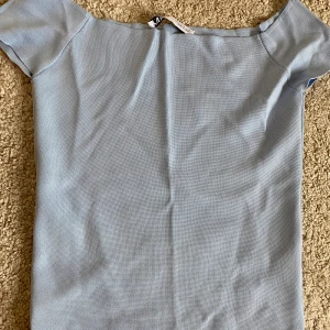off shoulder topp från zara - off shoulder topp från zara, aldrig använd