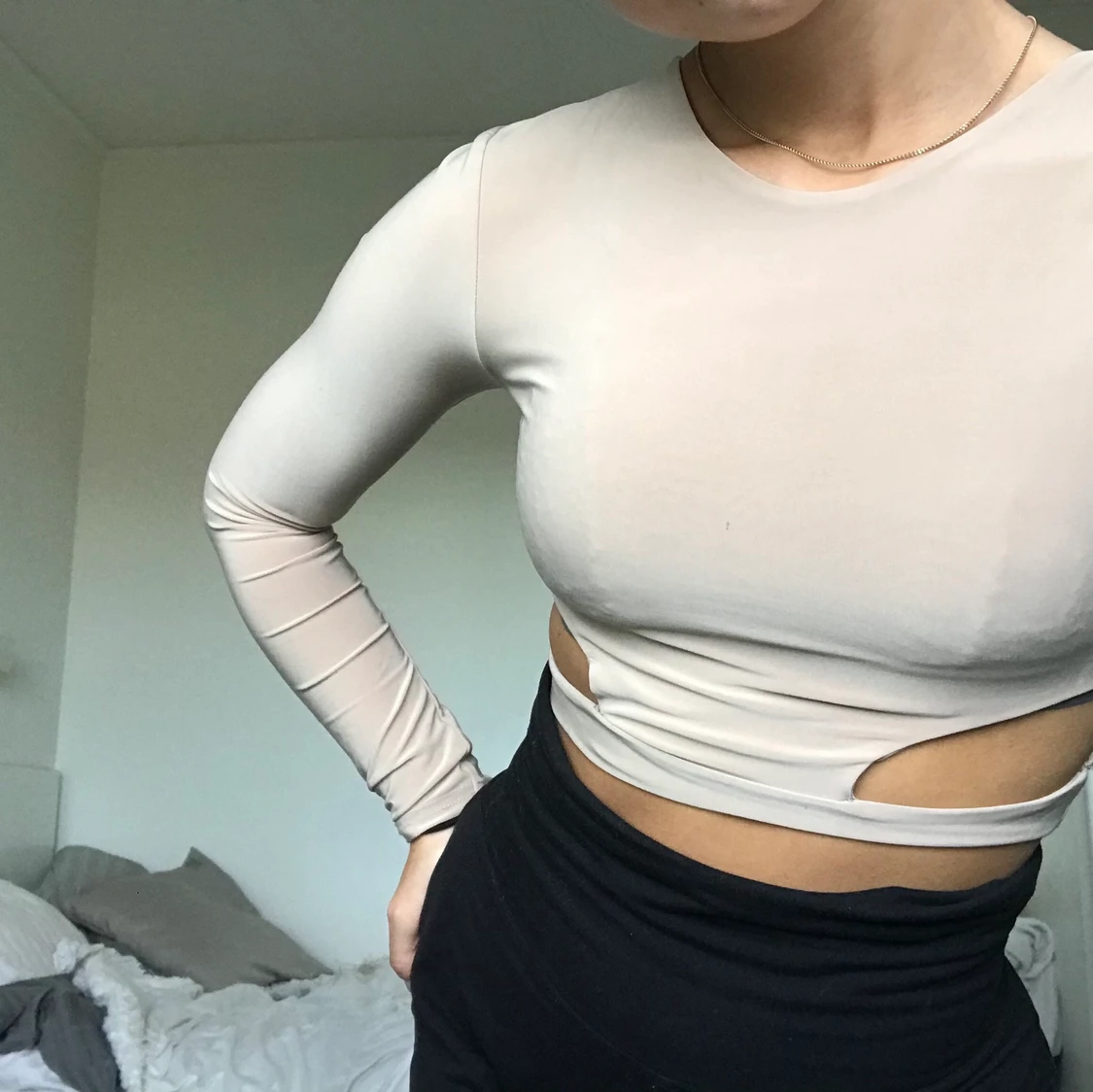 Beige croppad tröja