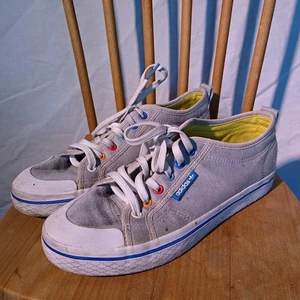 Adidas-skor - Väldigt speciella Adidas-skor, passar 36-37! 