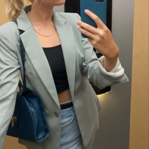 Kavaj - Superfin kavaj från Hm i nyskick. Storlek 34